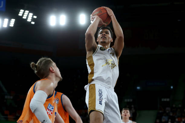 竞技体育中 竞技体育中